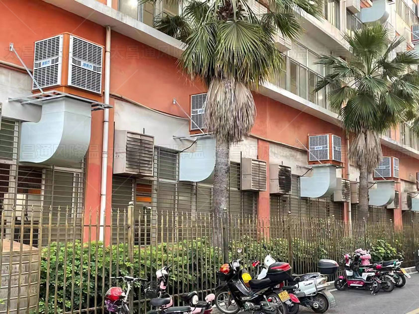 鐵皮房環(huán)?？照{(diào)